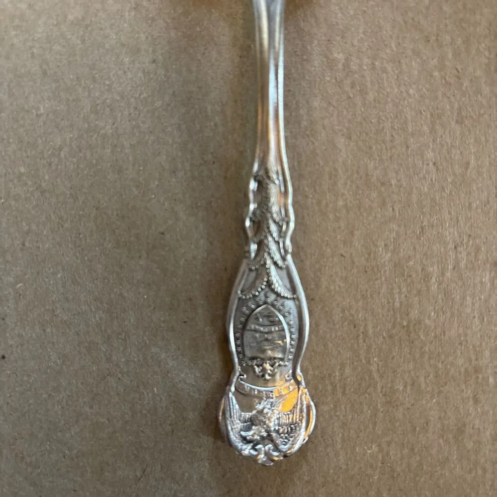 Wm Rogers & Sons AA Vintage Oregon souvenir spoon Crest Eagle Silver plate
